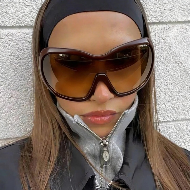 نظارات شمسية كبيرة الحجم من ون - مراجعة Vintage Fashion Y2K وسعره