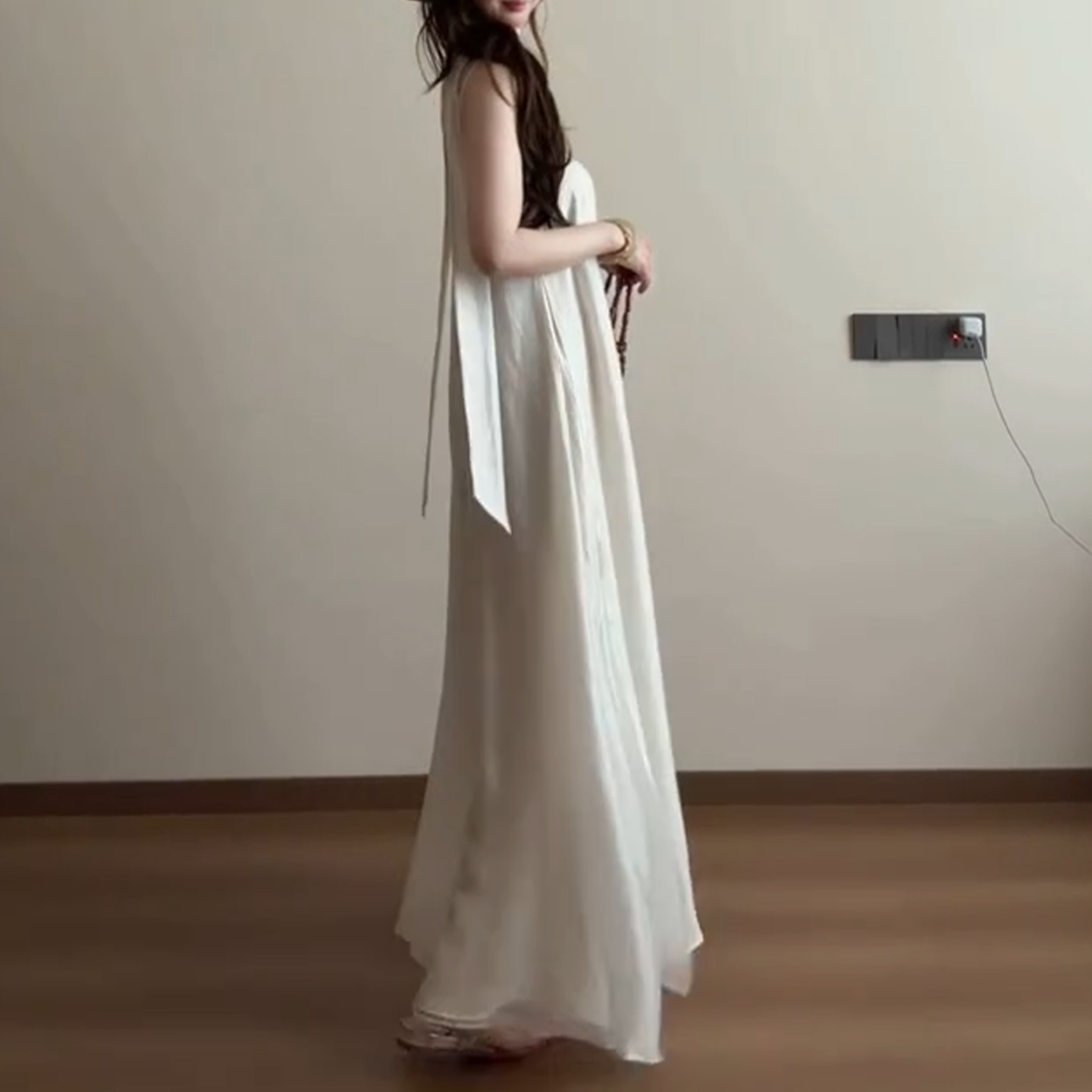فستان ماكسي أبيض جديد بحمالات  - مراجعة Vintage Fashion Tiktok وسعره